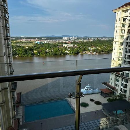 קוצ'ינג A.R Homestay Riverine Condominium מראה חיצוני תמונה